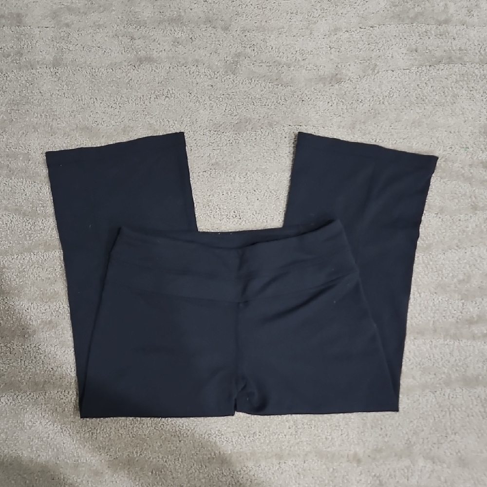 Reversible Black Lululemon Straghit Leg Capris